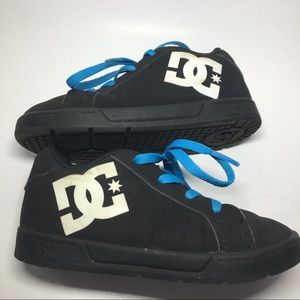 DC Kids Boys Shoes 10 Good Condition Low Top